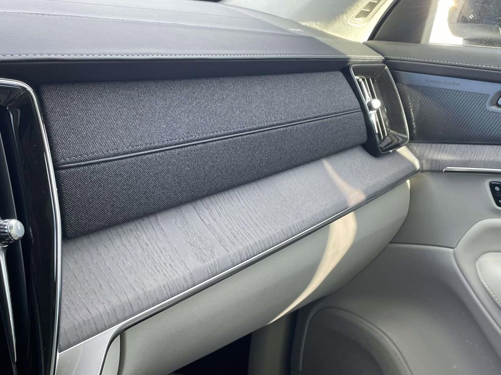 Used 2026 Volvo XC90 B6 Ultra w/ Lounge Package image 47