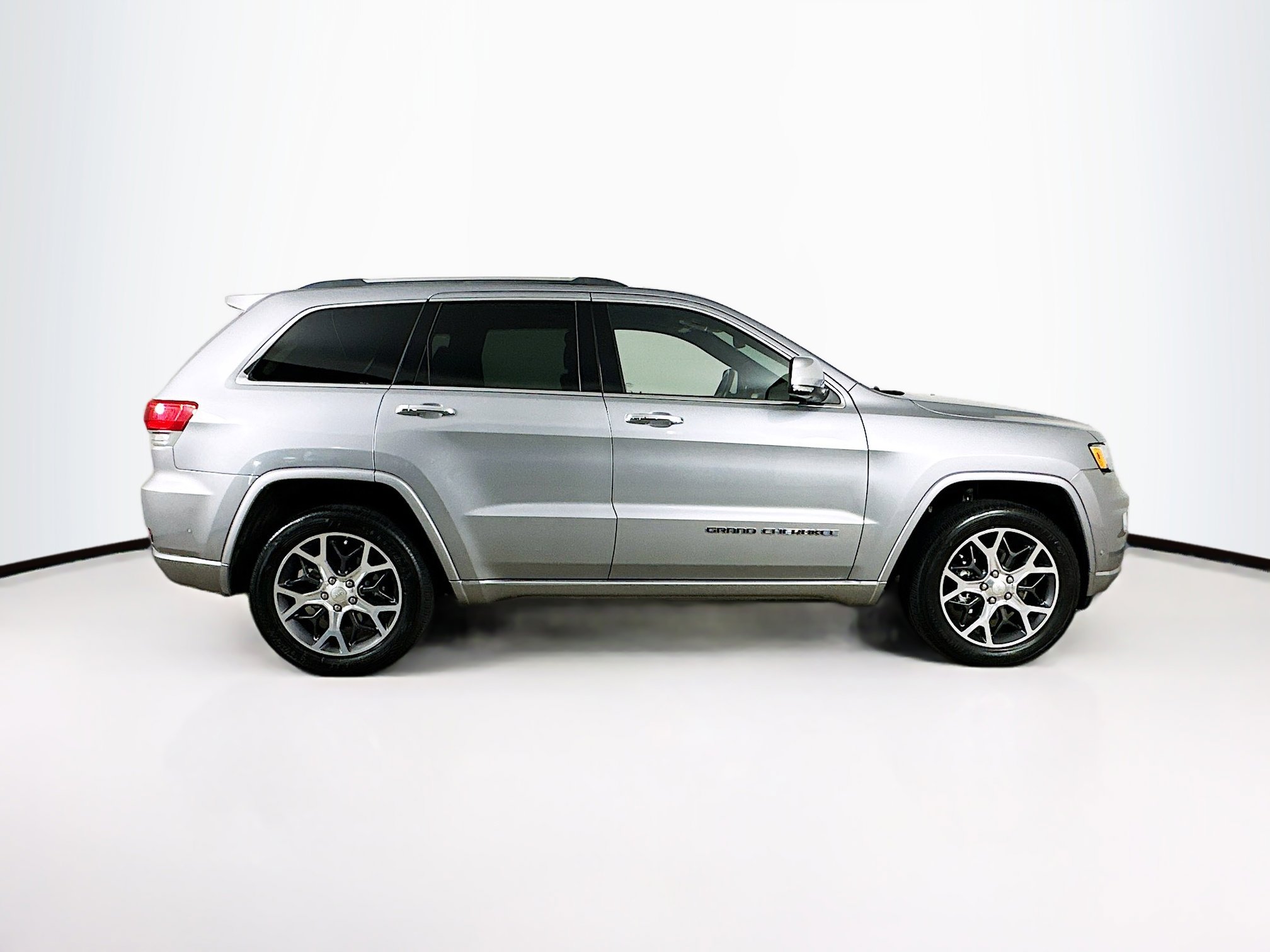 Used 2019 Jeep Grand Cherokee Overland image 10
