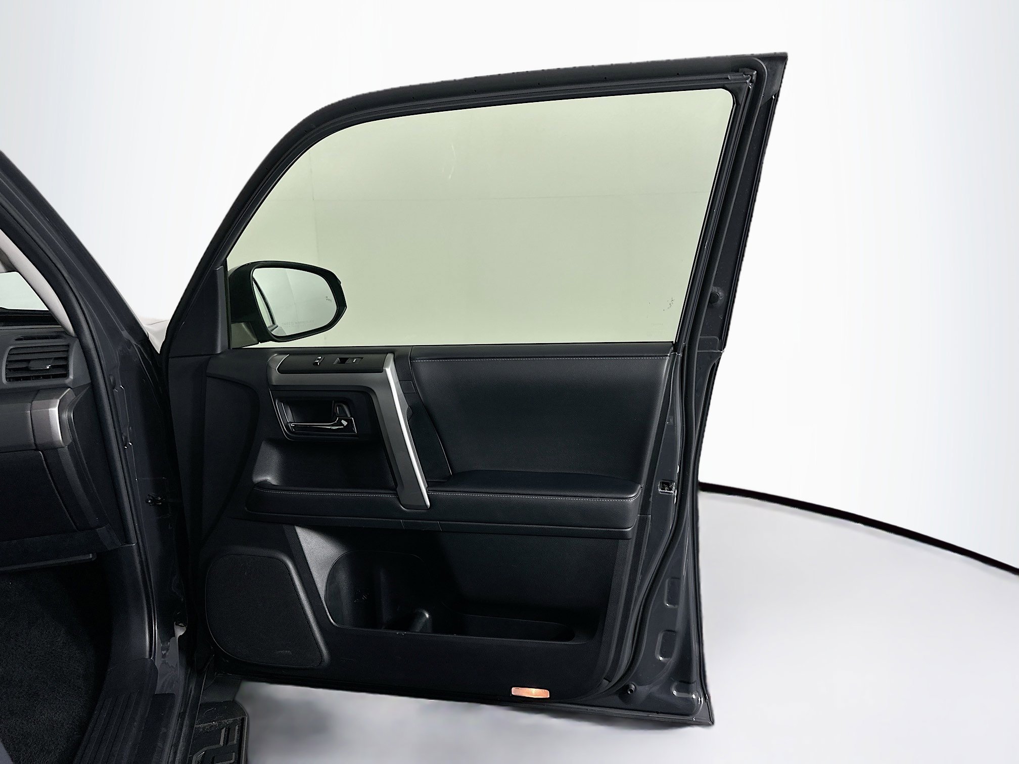 Used 2024 Toyota 4Runner SR5 image 31