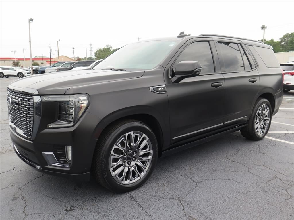 Used 2023 GMC Yukon Denali Ultimate AWD/4WD image 8