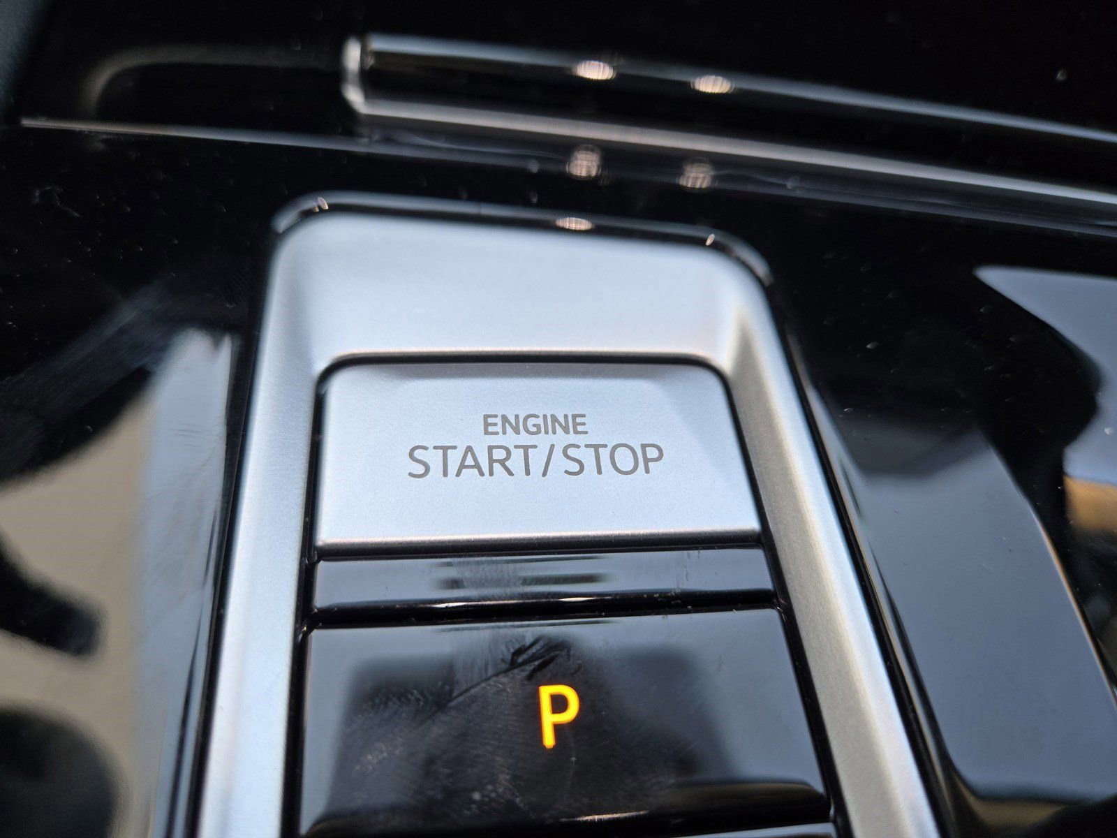 New 2025 Volkswagen Atlas SEL Premium R-Line image 16