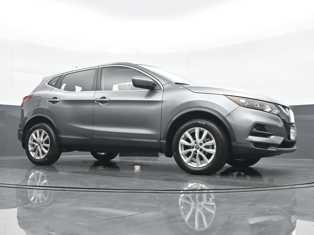 Used 2022 Nissan Rogue Sport S image 23
