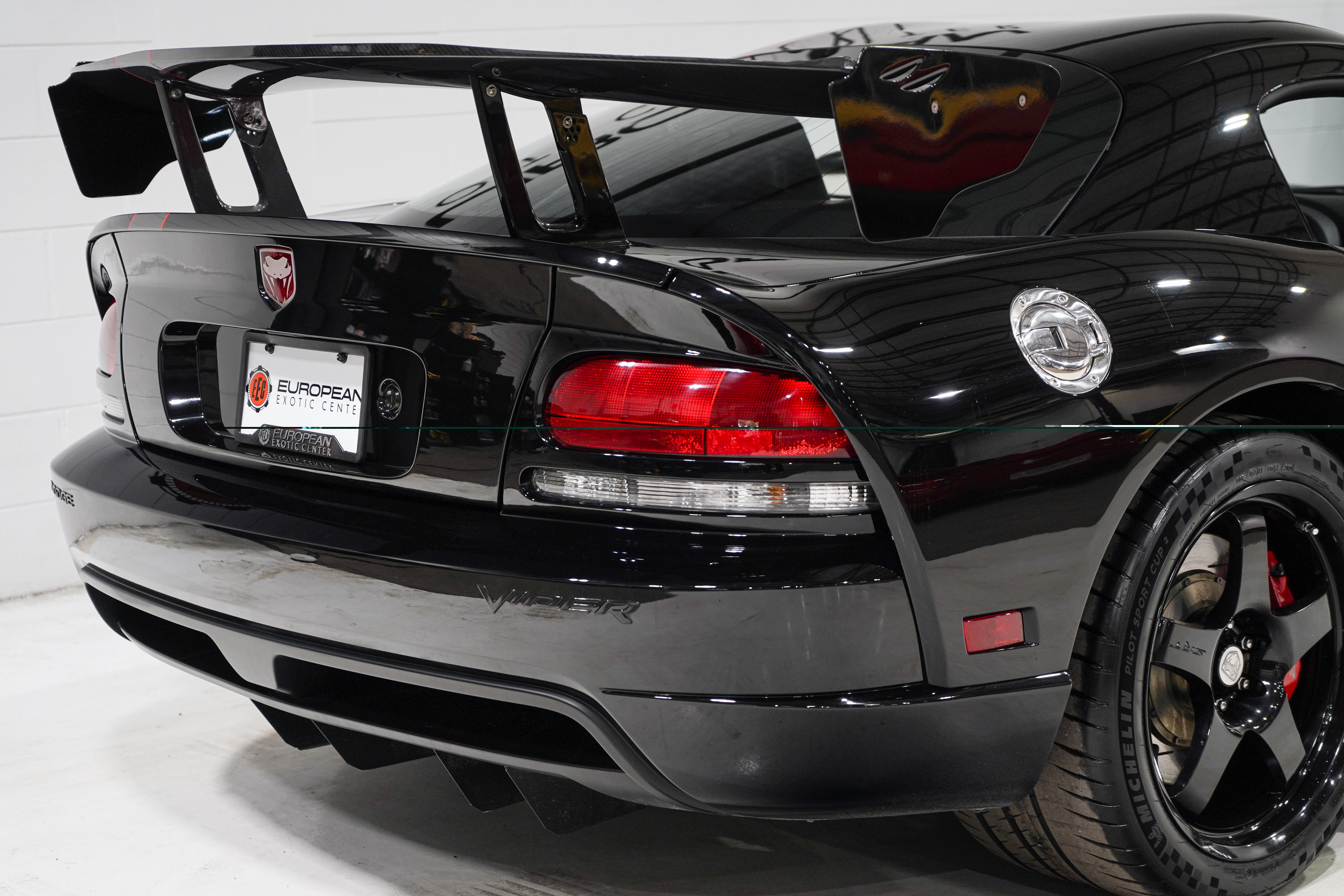 Used 2010 Dodge Viper ACR RWD image 23