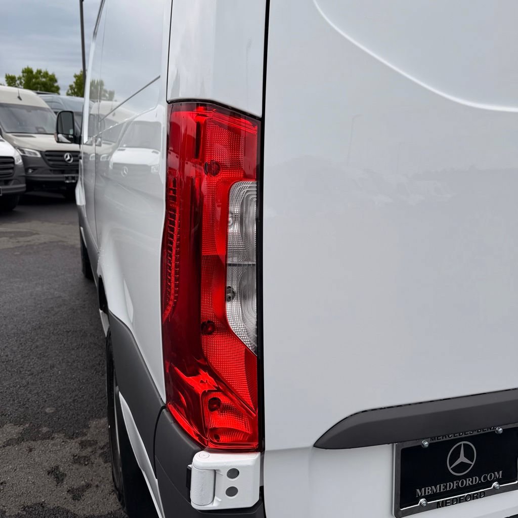 New 2026 Mercedes-Benz Sprinter 2500 image 9