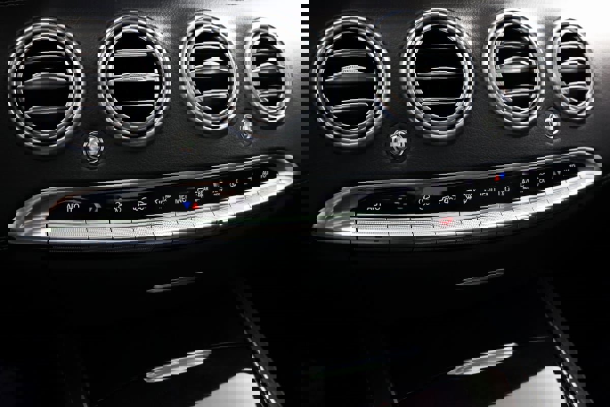 Used 2018 Mercedes-Benz S 63 AMG 4MATIC Coupe image 29