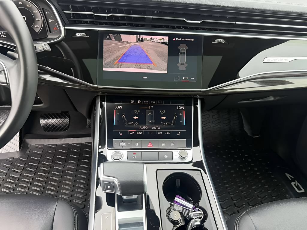 Used 2023 Audi Q7 2.0T Premium w/ Towing Package AWD/4WD image 14