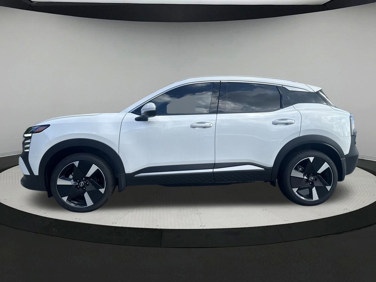 New 2025 Nissan Kicks SR image 22