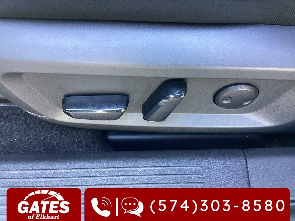 Used 2024 Nissan Rogue SV image 16