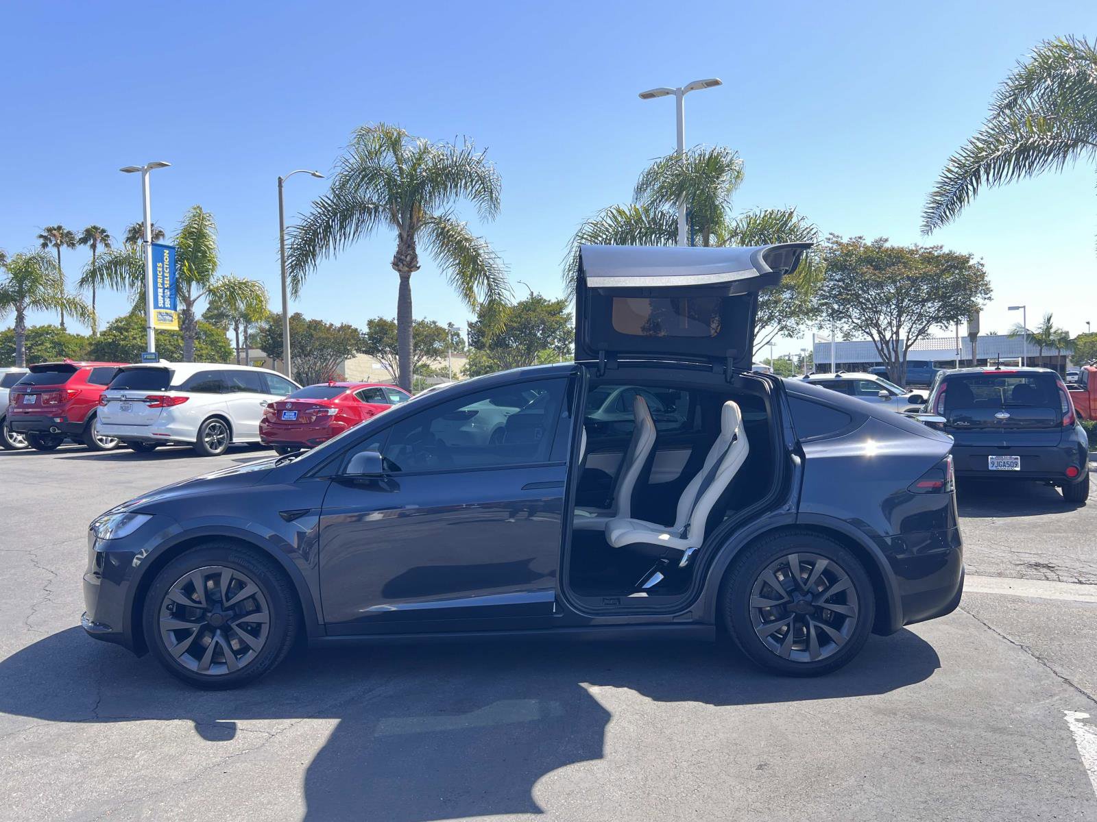 Used 2024 Tesla Model X AWD/4WD image 23