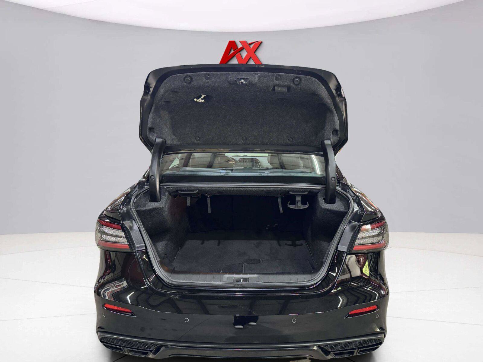 Used 2021 Nissan Maxima SR w/ Sport Mat Group FWD image 58