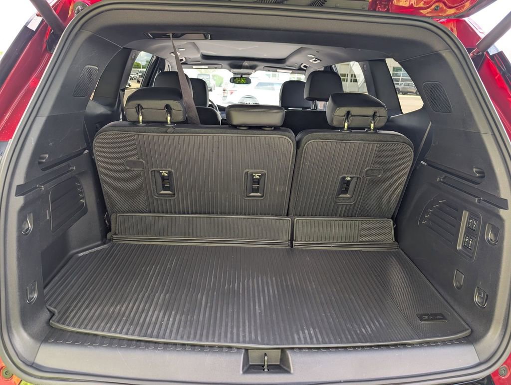 Used 2024 GMC Acadia Denali AWD/4WD image 7