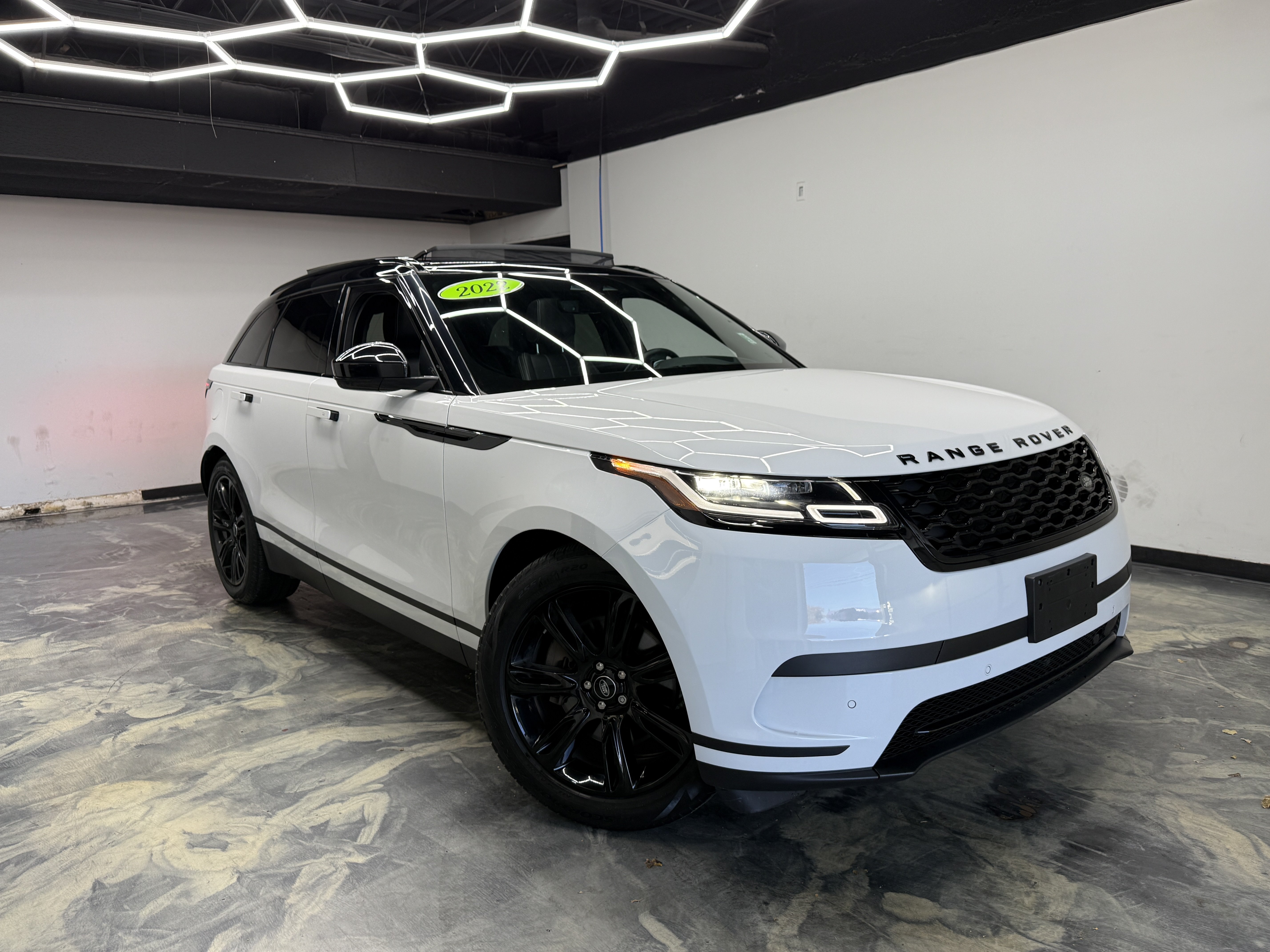 Used 2022 Land Rover Range Rover Velar S AWD/4WD image 6