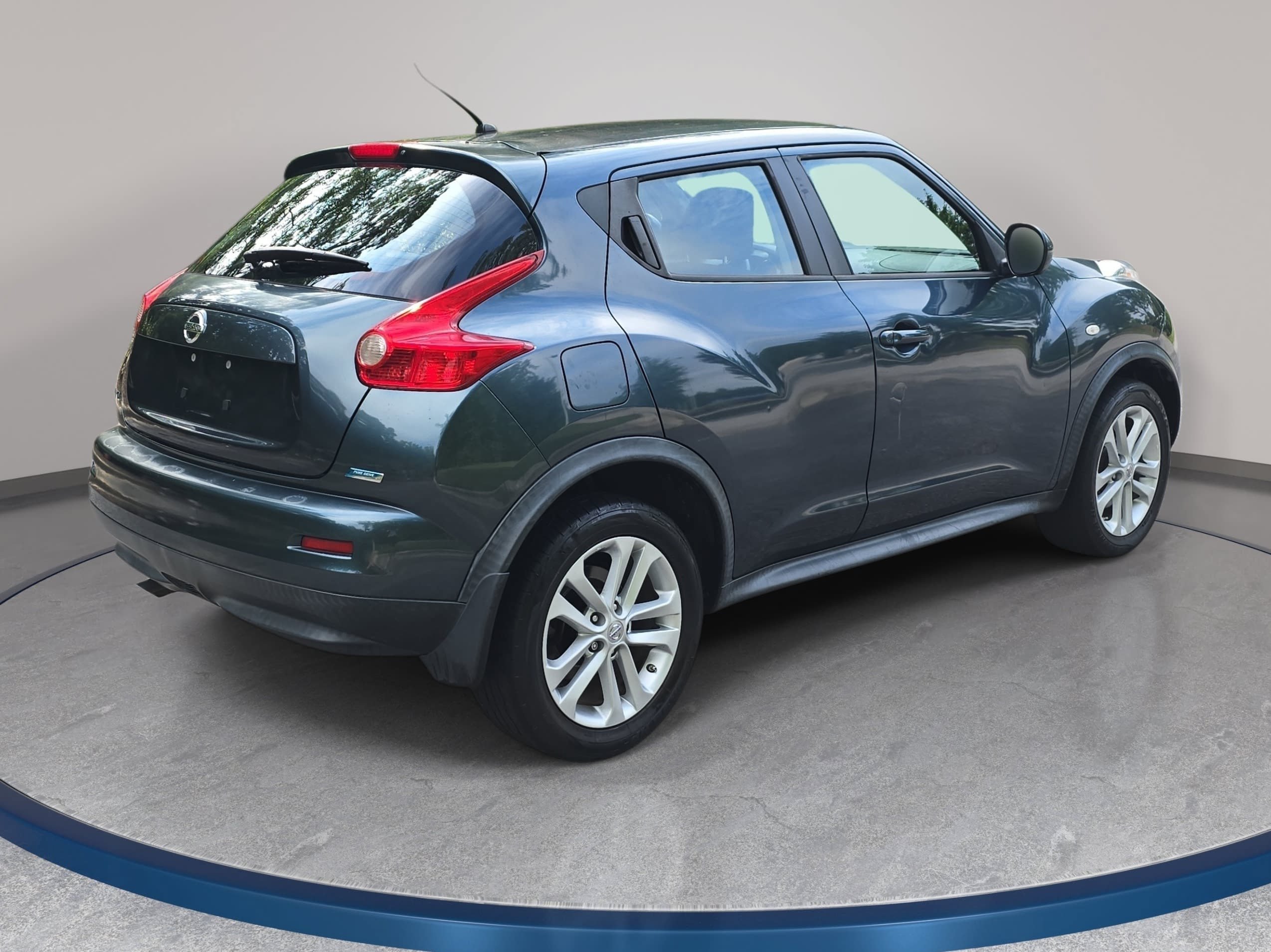 Used 2014 Nissan Juke S FWD image 5