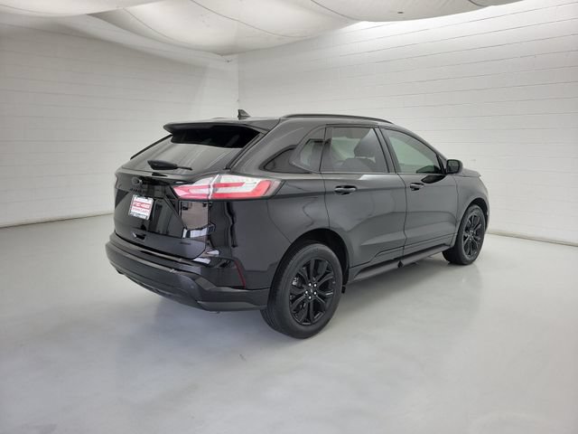 Used 2024 Ford Edge SE w/ Black Appearance Package AWD/4WD image 5