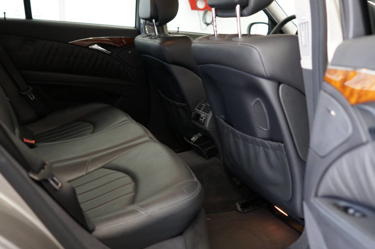 Used 2006 Mercedes-Benz E 55 AMG Sedan image 27