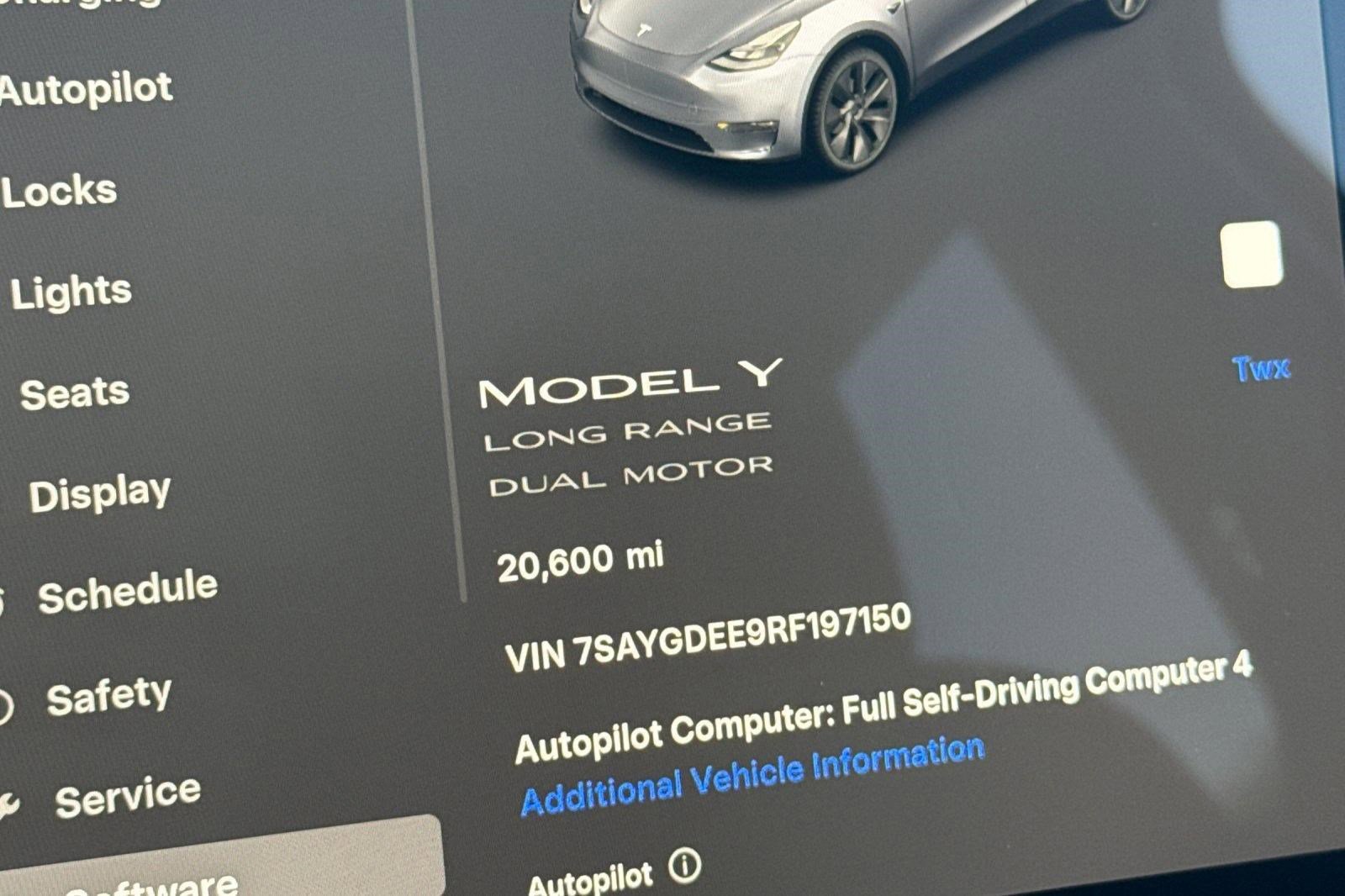 Used 2024 Tesla Model Y Long Range image 32