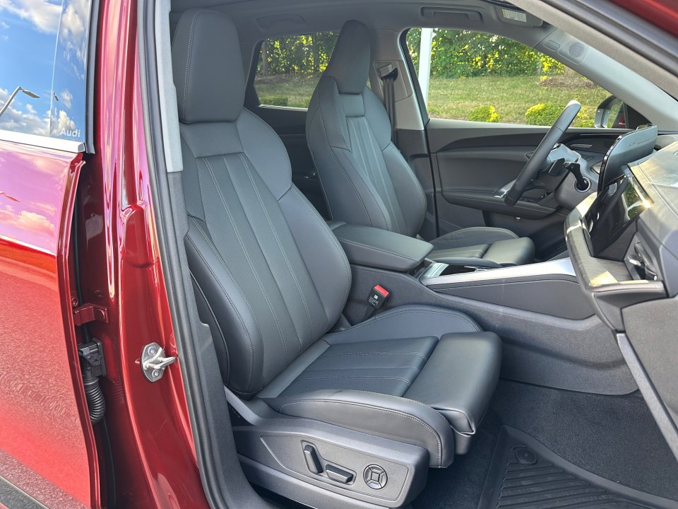 New 2025 Audi Q5 Premium Plus image 28