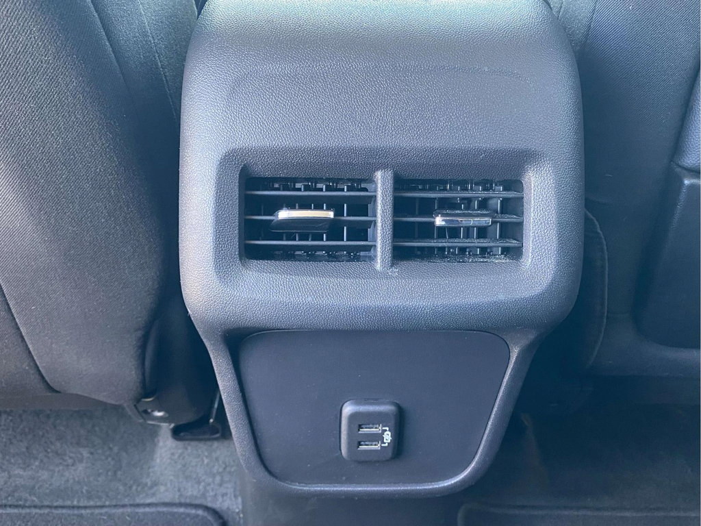 Used 2024 GMC Terrain SLE FWD image 12