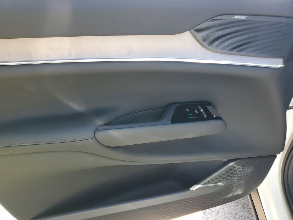 Certified 2025 Volvo EX90 Plus AWD/4WD image 20