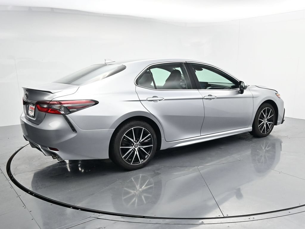 Used 2024 Toyota Camry SE FWD image 8