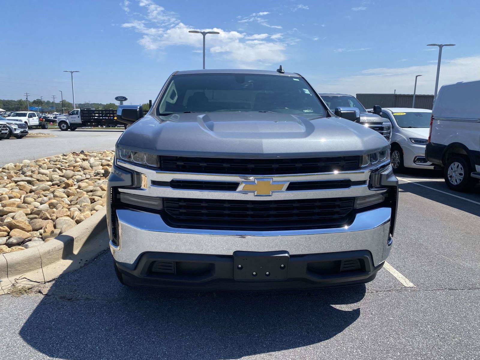 Used 2019 Chevrolet Silverado 1500 LT w/ Texas Edition RWD image 2