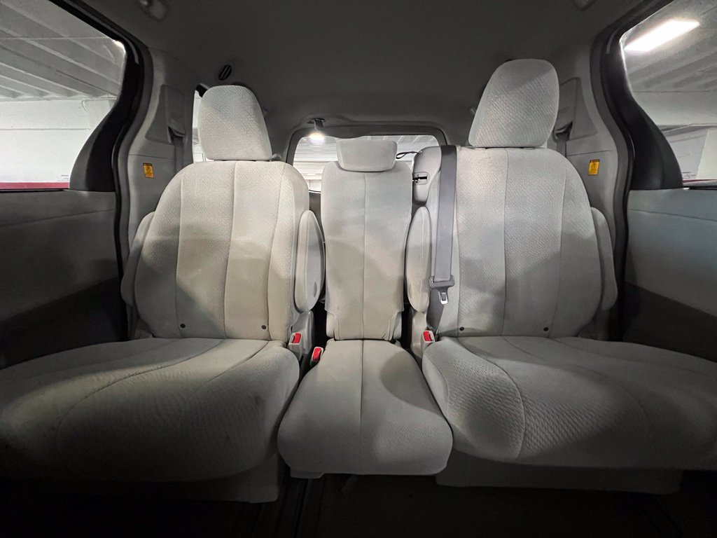 Used 2013 Toyota Sienna LE FWD image 15