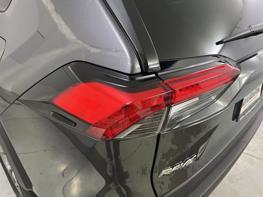 Used 2025 Toyota RAV4 XLE image 43