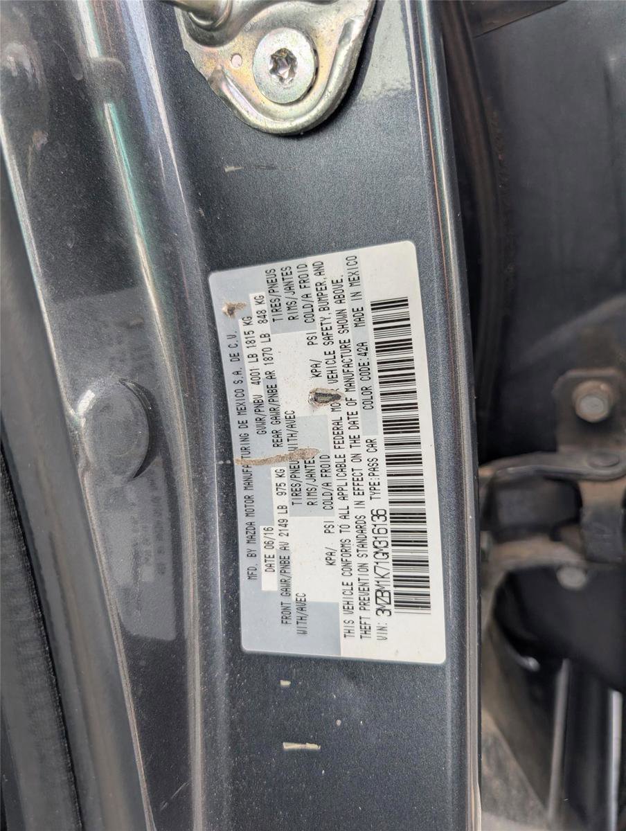 Used 2016 MAZDA MAZDA3 i Sport w/ Preferred Equipment Package image 11