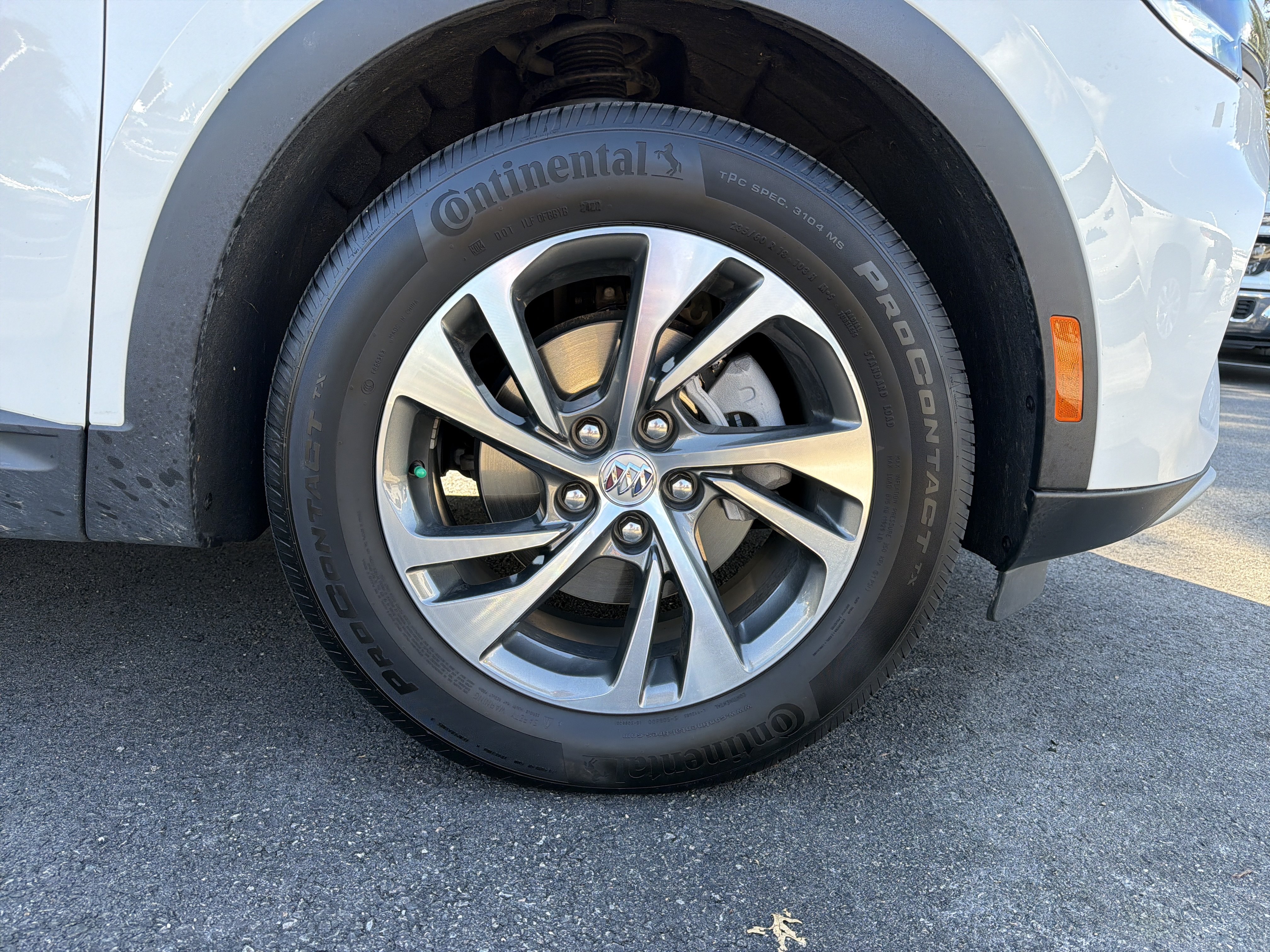 Used 2022 Buick Envision Essence w/ Safety Package FWD image 13