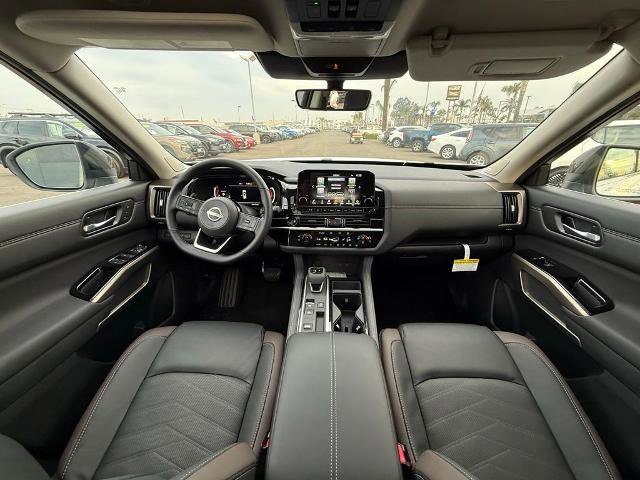 New 2025 Nissan Pathfinder Platinum w/ Cargo Package image 14