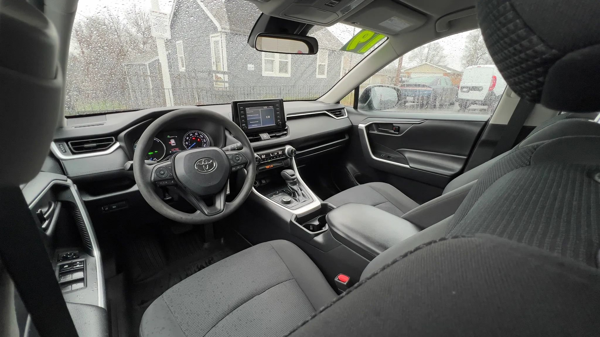 Used 2019 Toyota RAV4 LE w/ Carpet Mat Package image 19