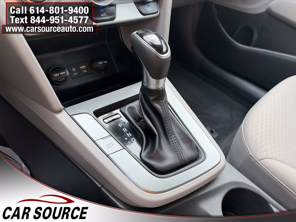Used 2019 Hyundai Elantra SE FWD image 18