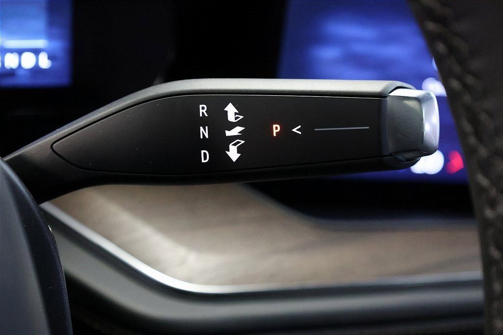 New 2026 Chevrolet Suburban High Country image 24