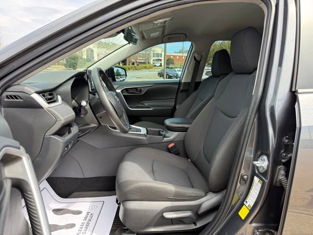 Used 2022 Toyota RAV4 LE image 13