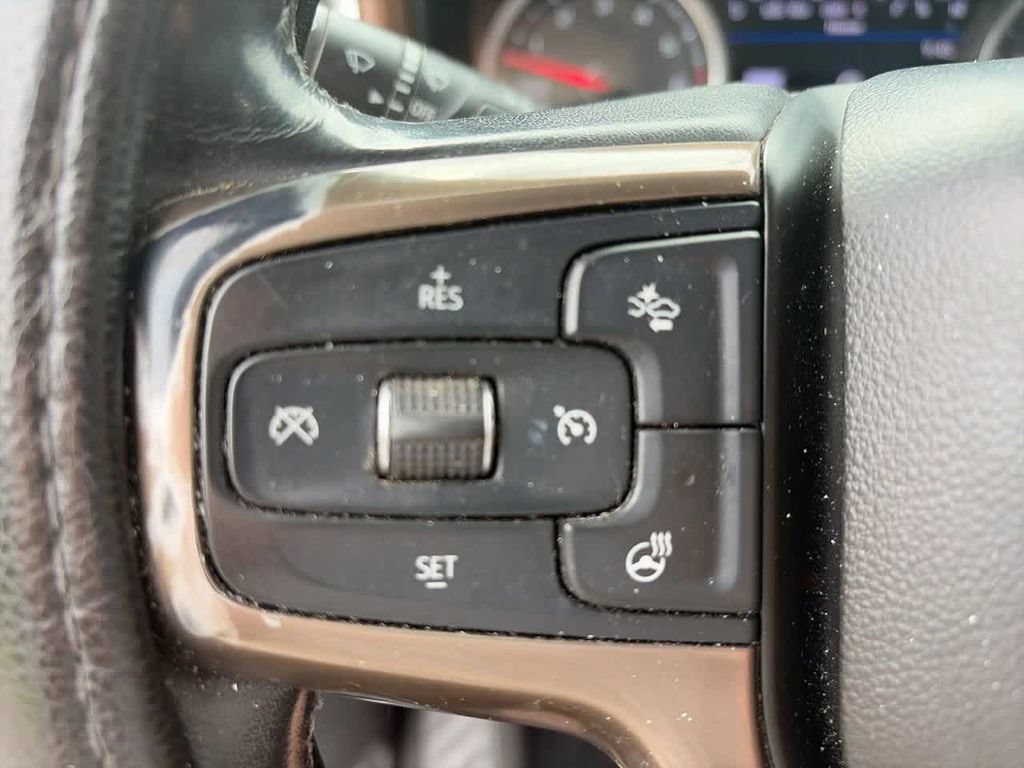 Used 2019 Chevrolet Silverado 1500 High Country w/ Technology Package AWD/4WD image 26