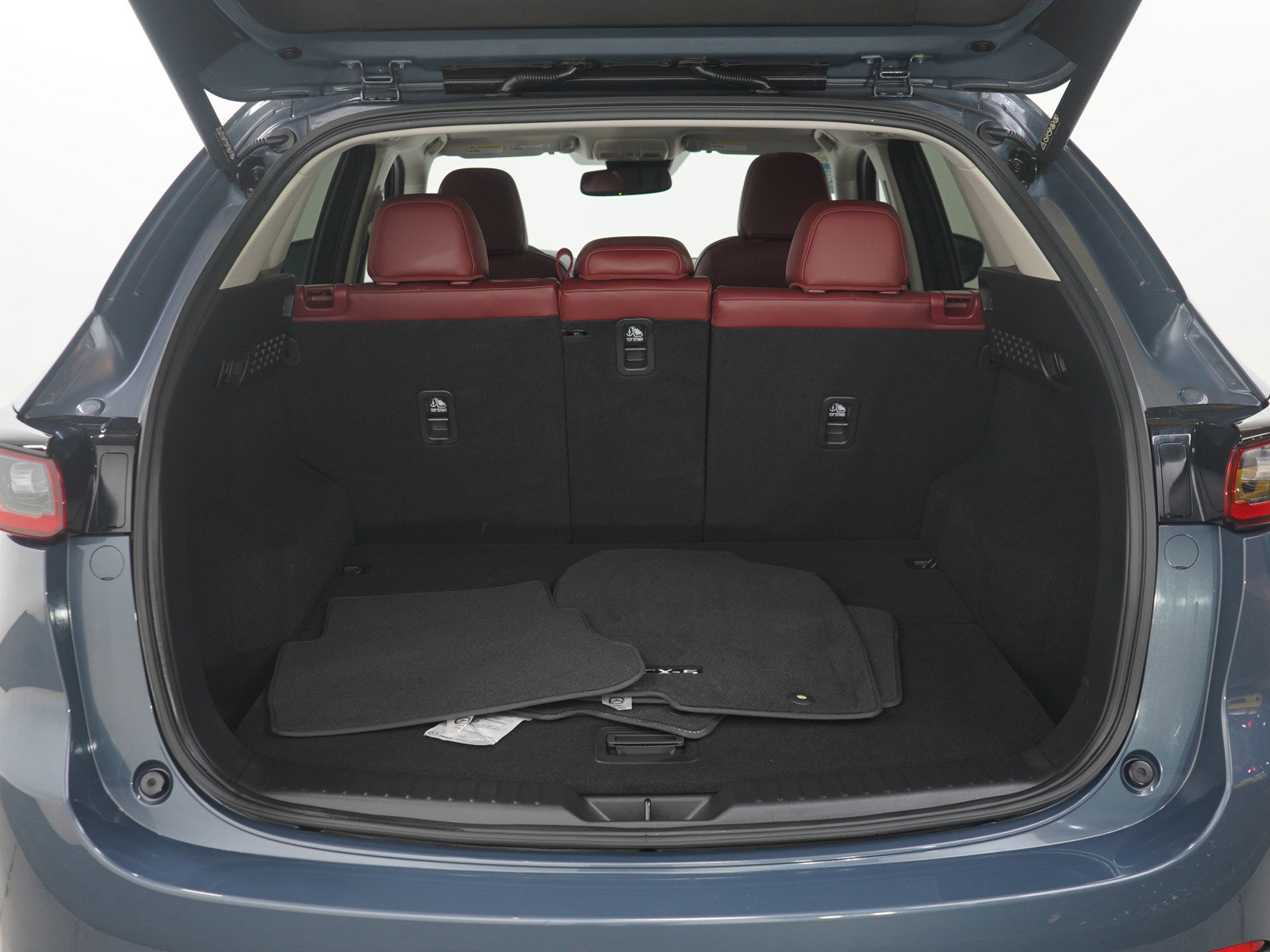 Certified 2025 MAZDA CX-5 Carbon Edition image 9