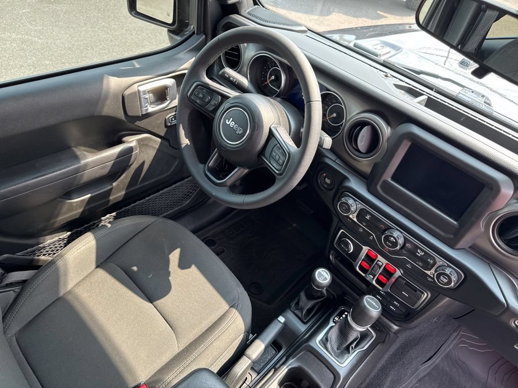 Used 2023 Jeep Gladiator Overland AWD/4WD image 28