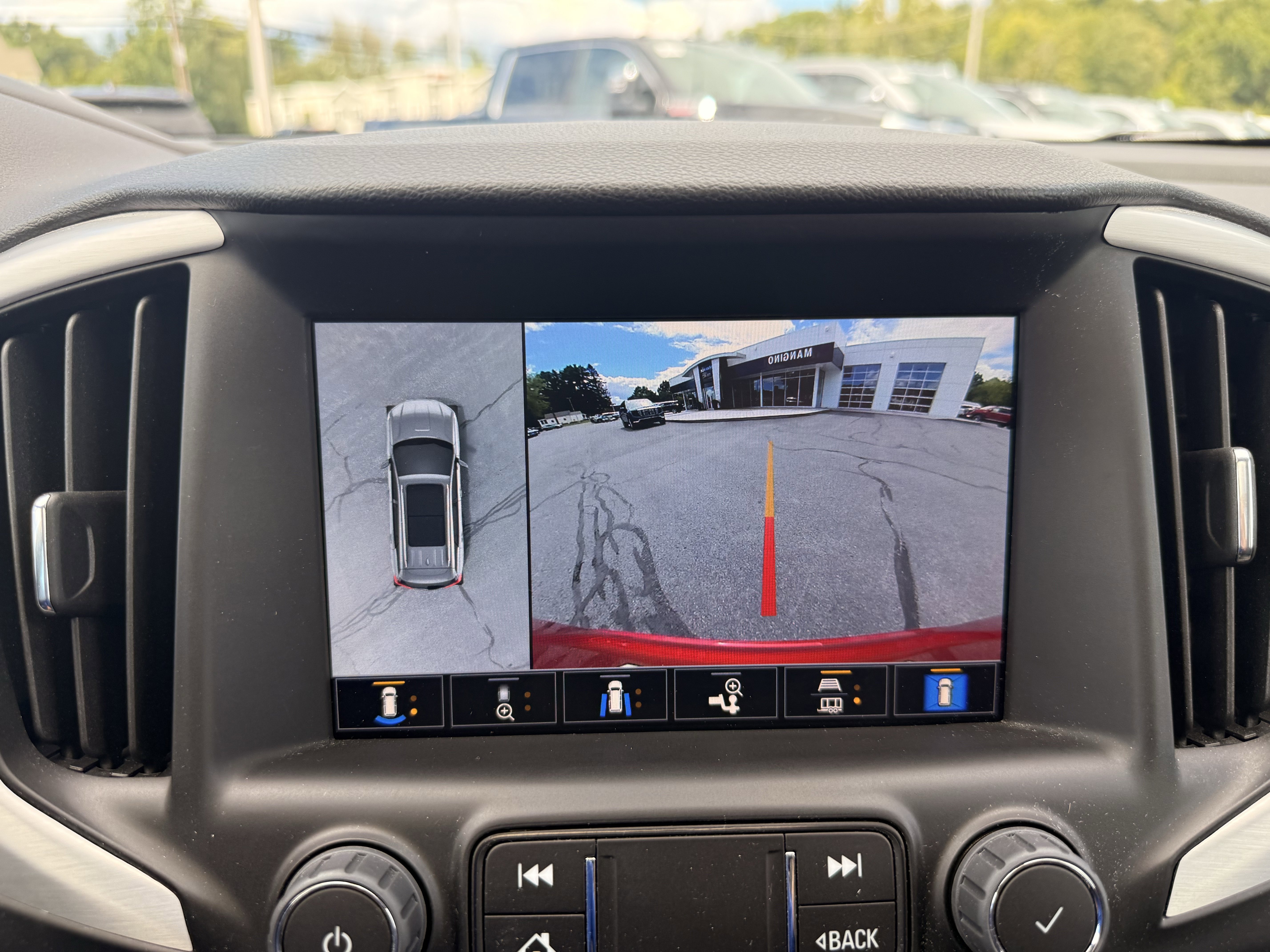 Certified 2023 GMC Terrain SLT w/ Tech Package image 16