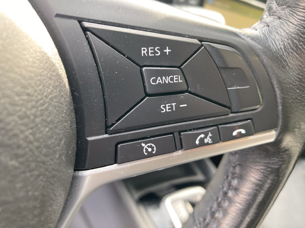 Used 2017 Nissan Rogue Sport SL w/ SL Premium Package AWD/4WD image 40