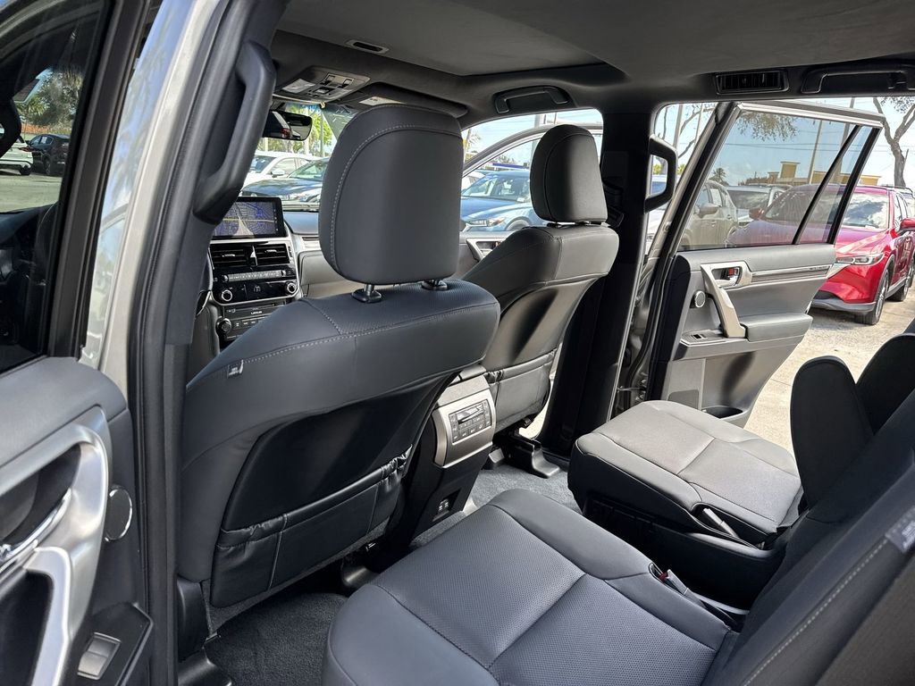 Used 2023 Lexus GX 460 Premium image 35