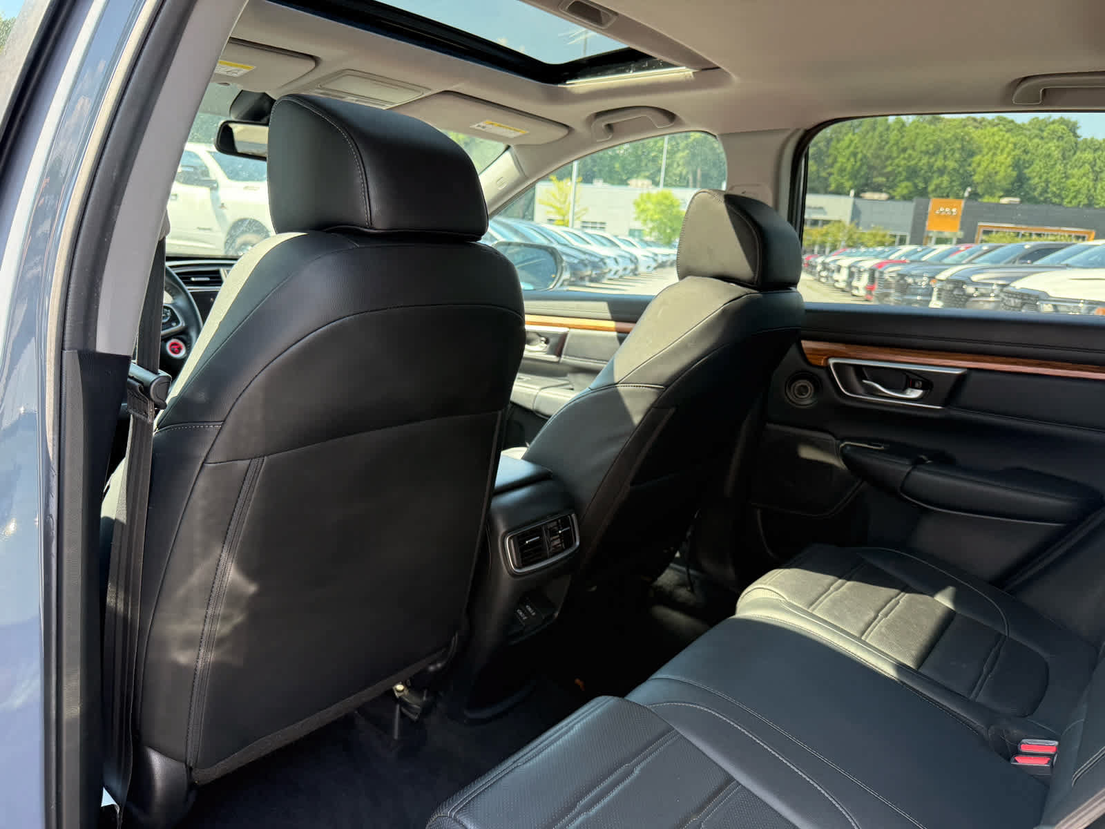 Used 2022 Honda CR-V Touring image 25