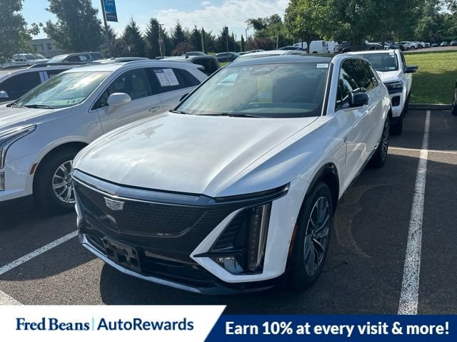 Used 2025 Cadillac Lyriq Sport w/ LPO, Floor Liner Package AWD/4WD image 3