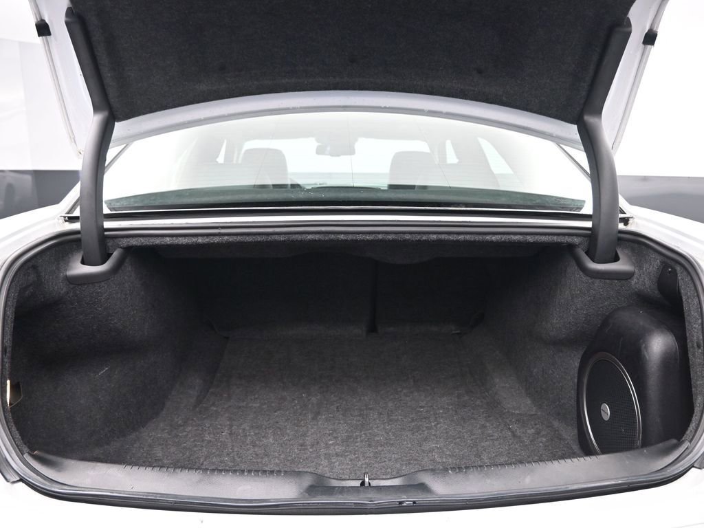 Used 2023 Chrysler 300 Touring L w/ Popular Equipment Group image 32