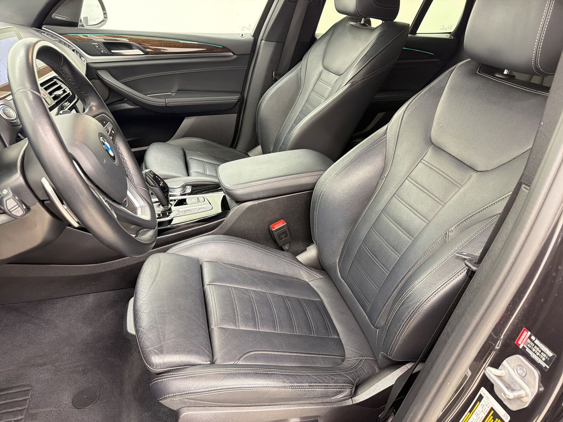 Used 2021 BMW X3 xDrive30e w/ Executive Package image 5