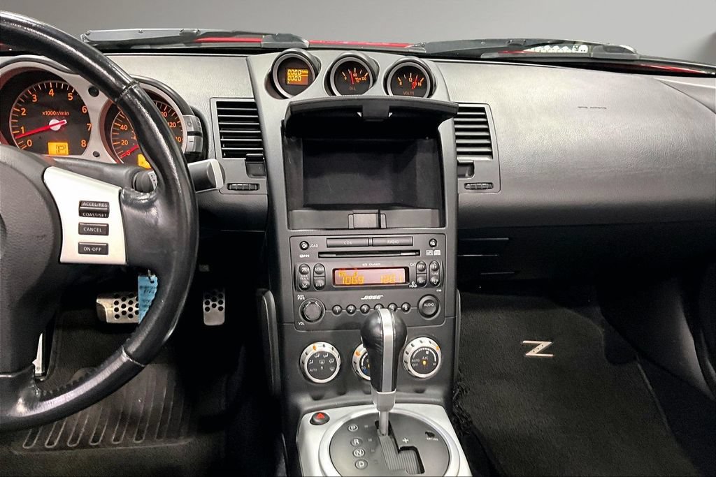Used 2006 Nissan 350Z Touring RWD image 9
