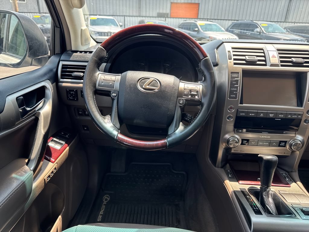 Used 2019 Lexus GX 460 AWD/4WD image 16