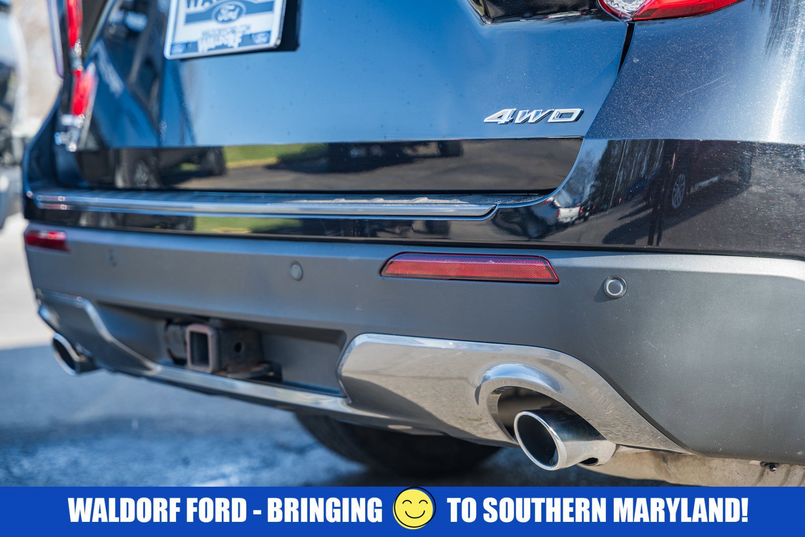 Used 2022 Ford Explorer XLT w/ Equipment Group 202A image 9