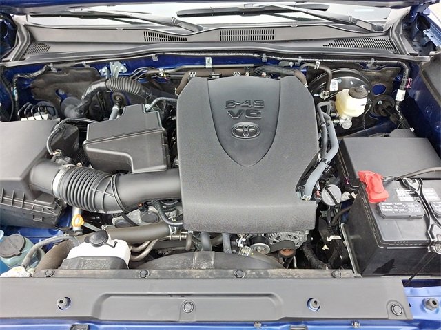 Used 2023 Toyota Tacoma Limited image 32