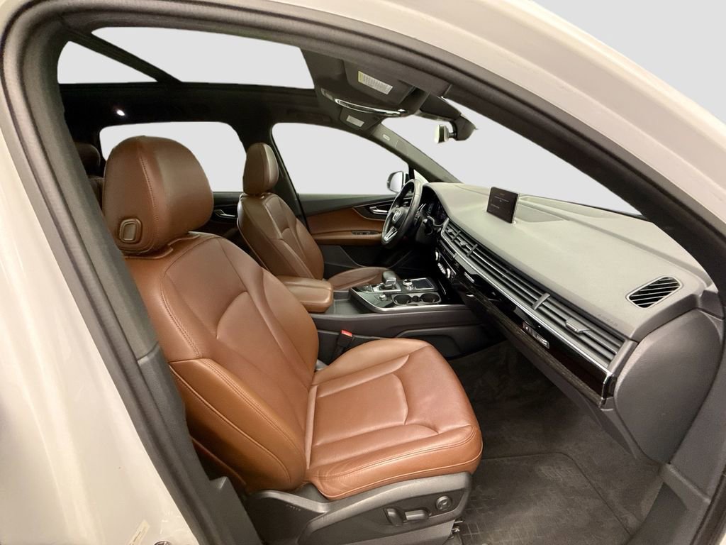 Used 2018 Audi Q7 3.0T Prestige w/ Prestige Package image 19