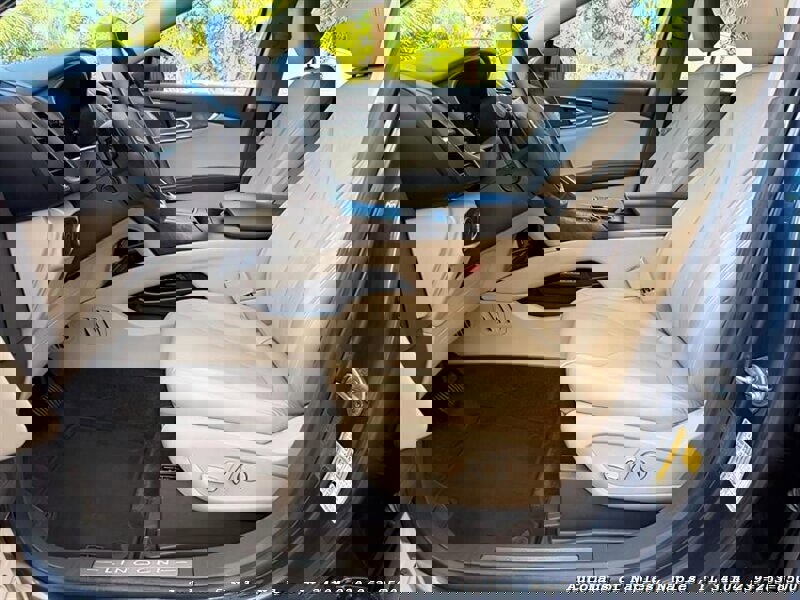 Used 2018 Lincoln MKX Reserve image 16